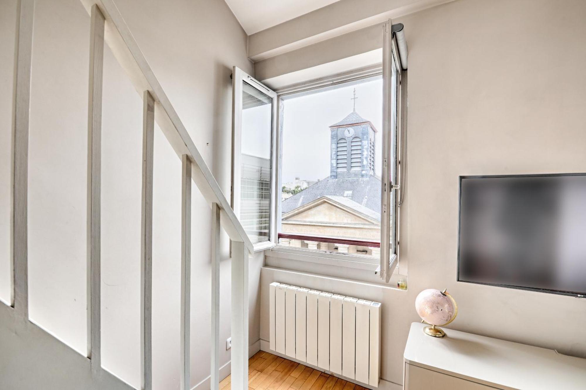 St Dom Face - Vue Tour Eiffel Appartement Parijs
